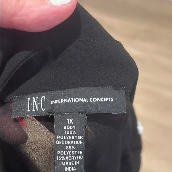 INC International Concepts Black Blouse with White Accents - Picture 3 of 3